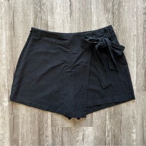 SHEIN Black Asymmetrical Hem Knot Wrap Tie Skort Shorts